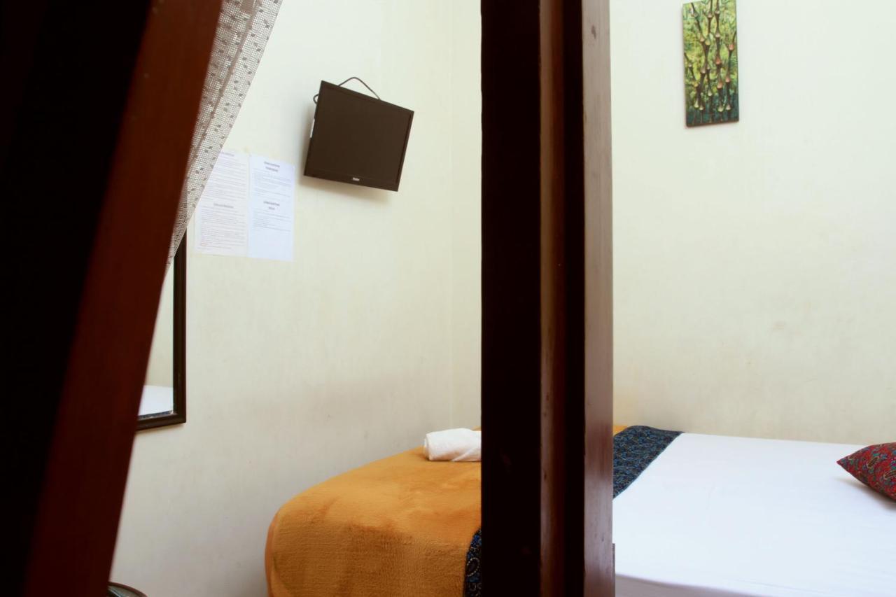 Unique Guesthouse Bandung Extérieur photo