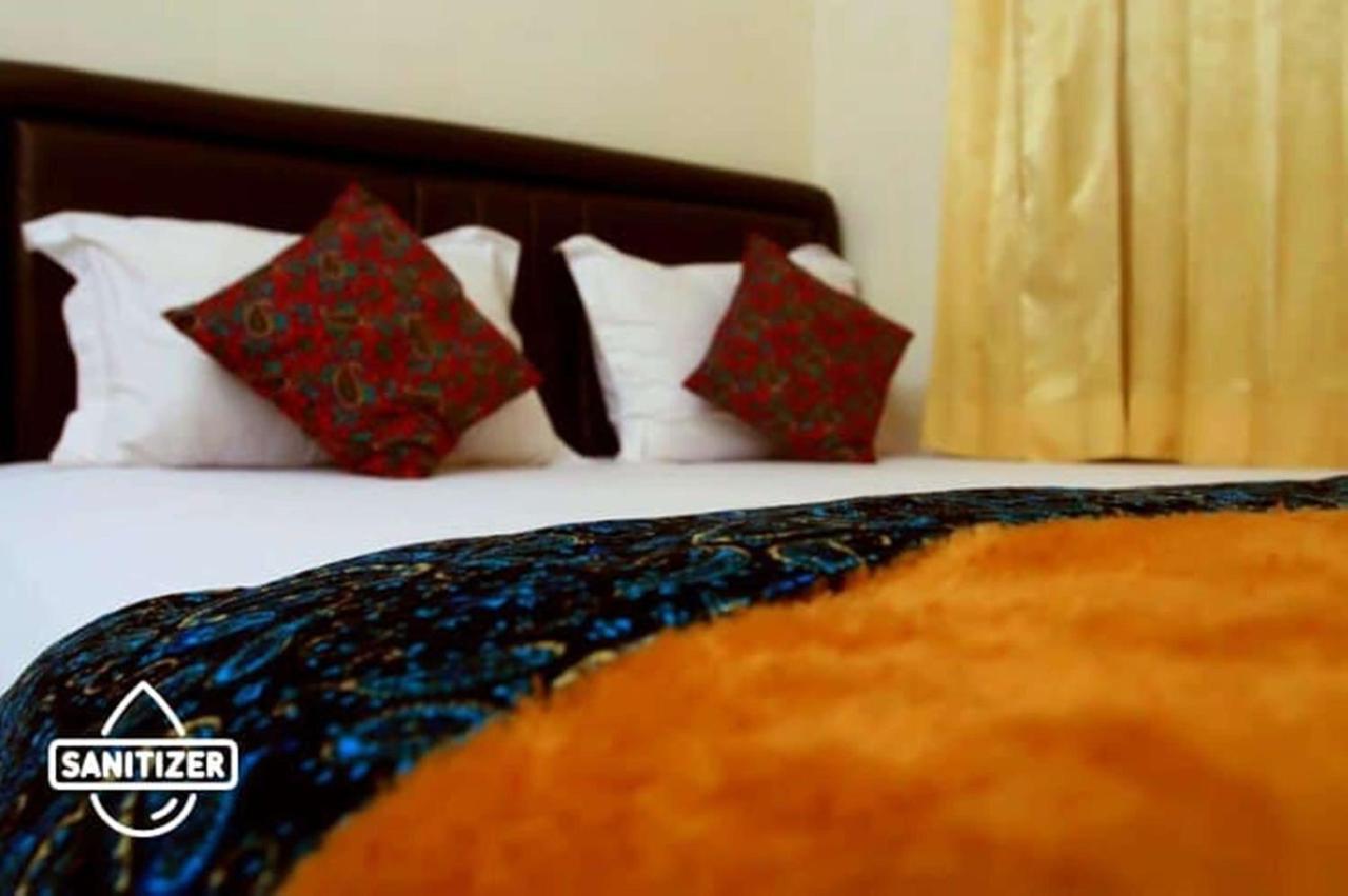 Unique Guesthouse Bandung Extérieur photo