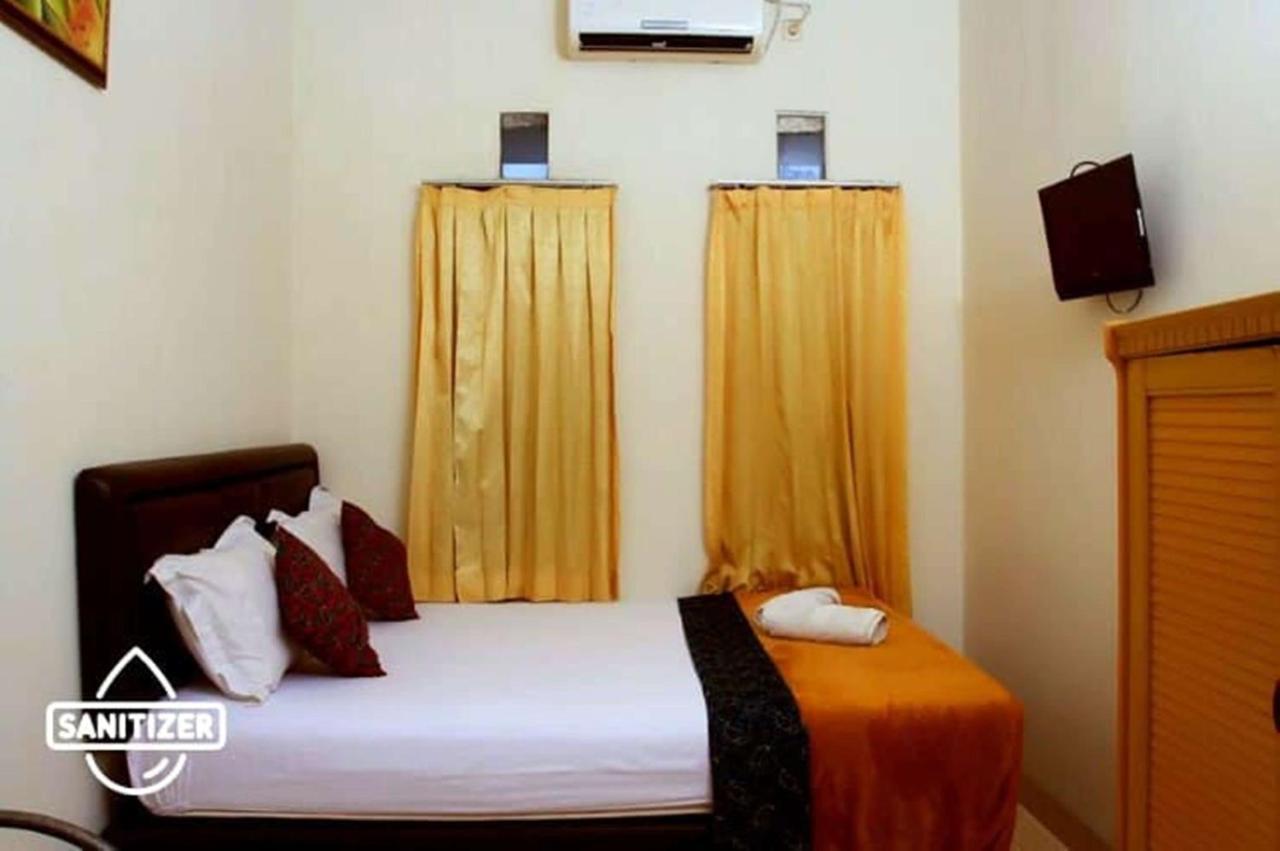 Unique Guesthouse Bandung Extérieur photo