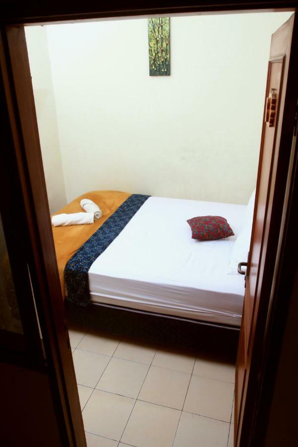 Unique Guesthouse Bandung Extérieur photo